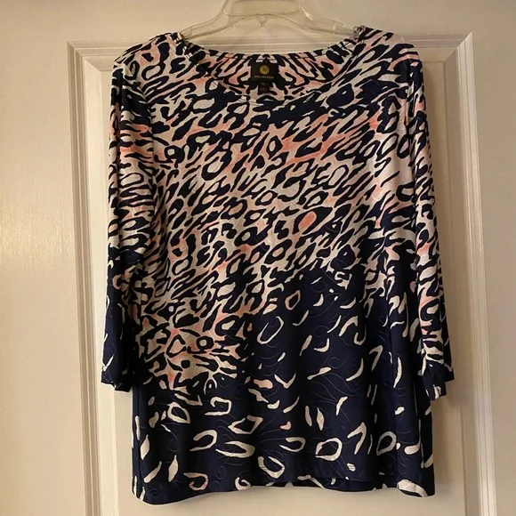 JM Collection Animal Print Blouse - Pink and Navy Blue Size PL - Picture 2 of 5